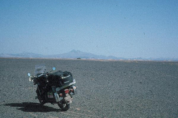 baluchistan desert (54245 bytes)
